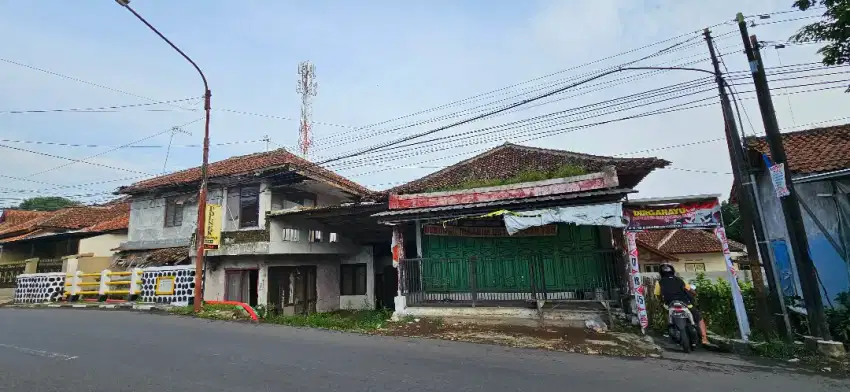 Dijual Rumah Strategis Pinggir Jalan Utama di Mandirancan