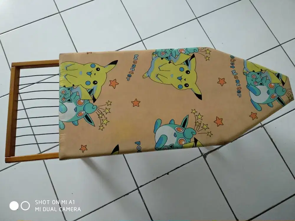 Meja/Papan Setrika Duduk Lipat