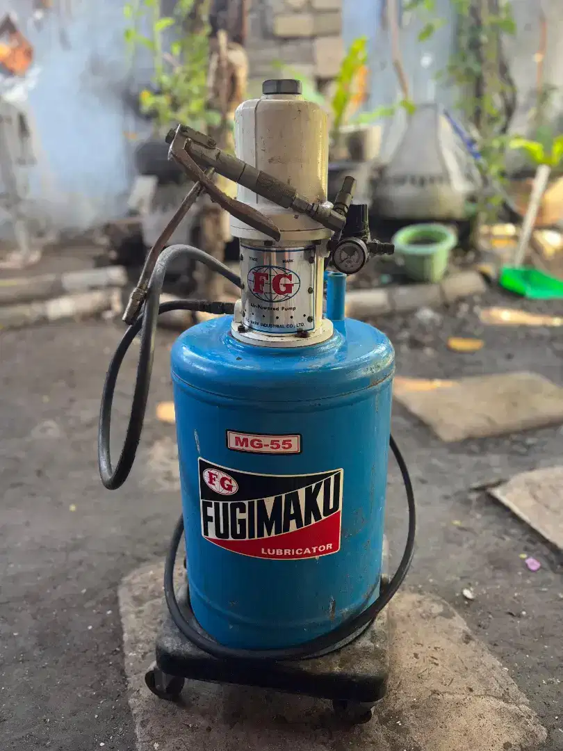 Air pump fugimaku lubricator