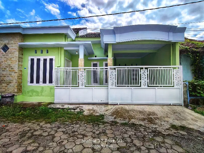 RUMAH SIAP HUNI BARAT HOTEL ASTON BANYUWANGI