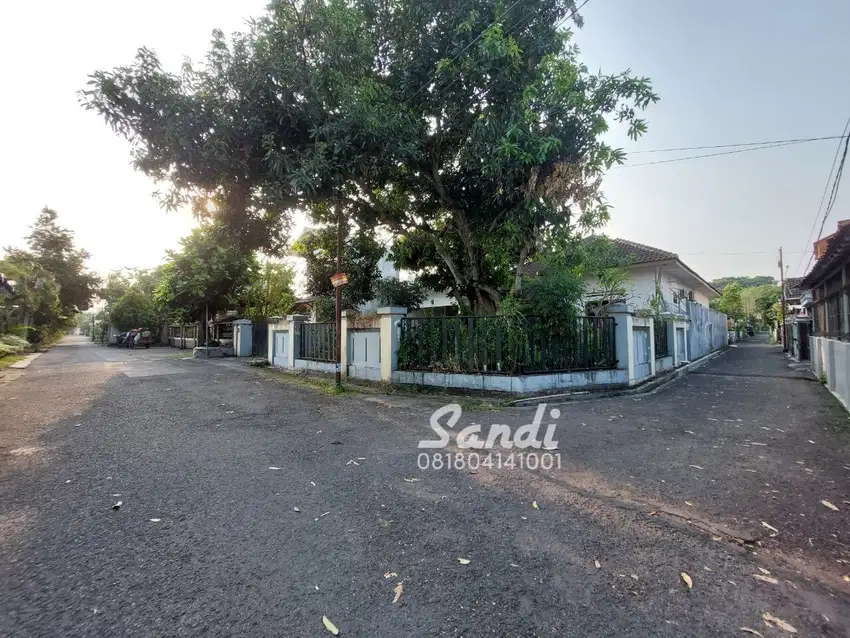 Dijual Rumah Hook Tepi Jalan Lebar daerah Timoho Baciro dkt Balai Kota