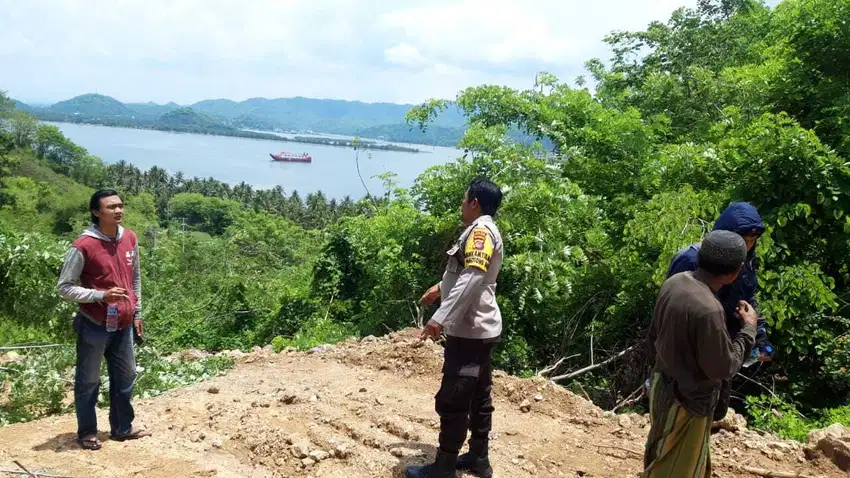 Tanah view laut di Gunung Medang Sekotong Lombok Barat