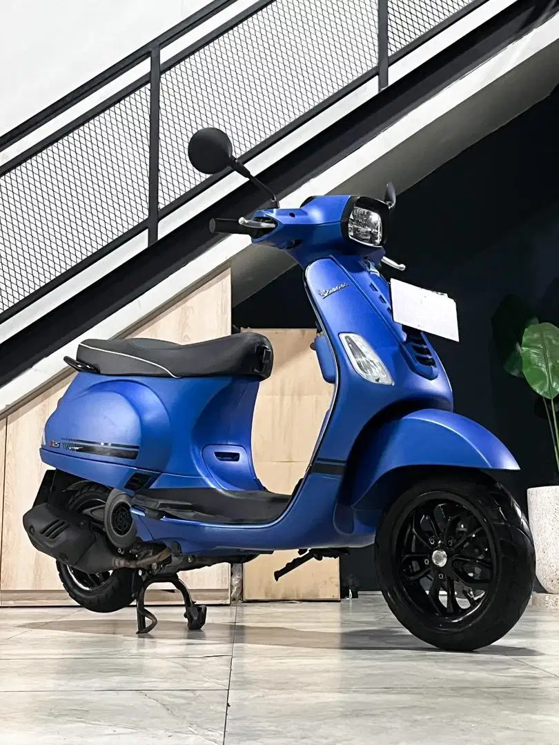 Promo Blibli 0%‼️Vespa S125 iget th 2021 biru - Ayu Mustika