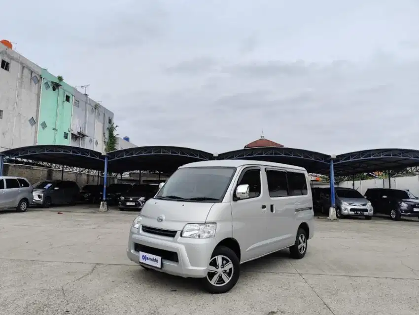 Pajak Panjang - Daihatsu Gran max 1.5 D Bensin-MT 2023 Silver (ROA)