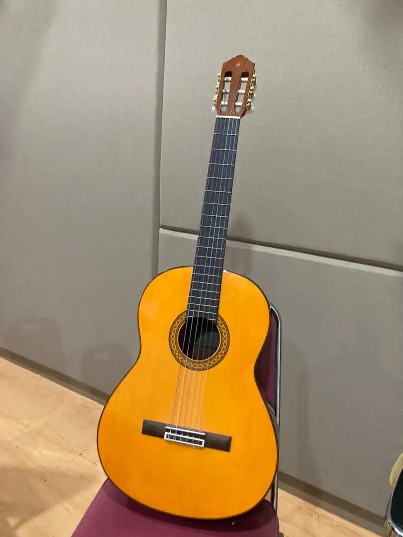 Gitar Akustik Yamaha C80