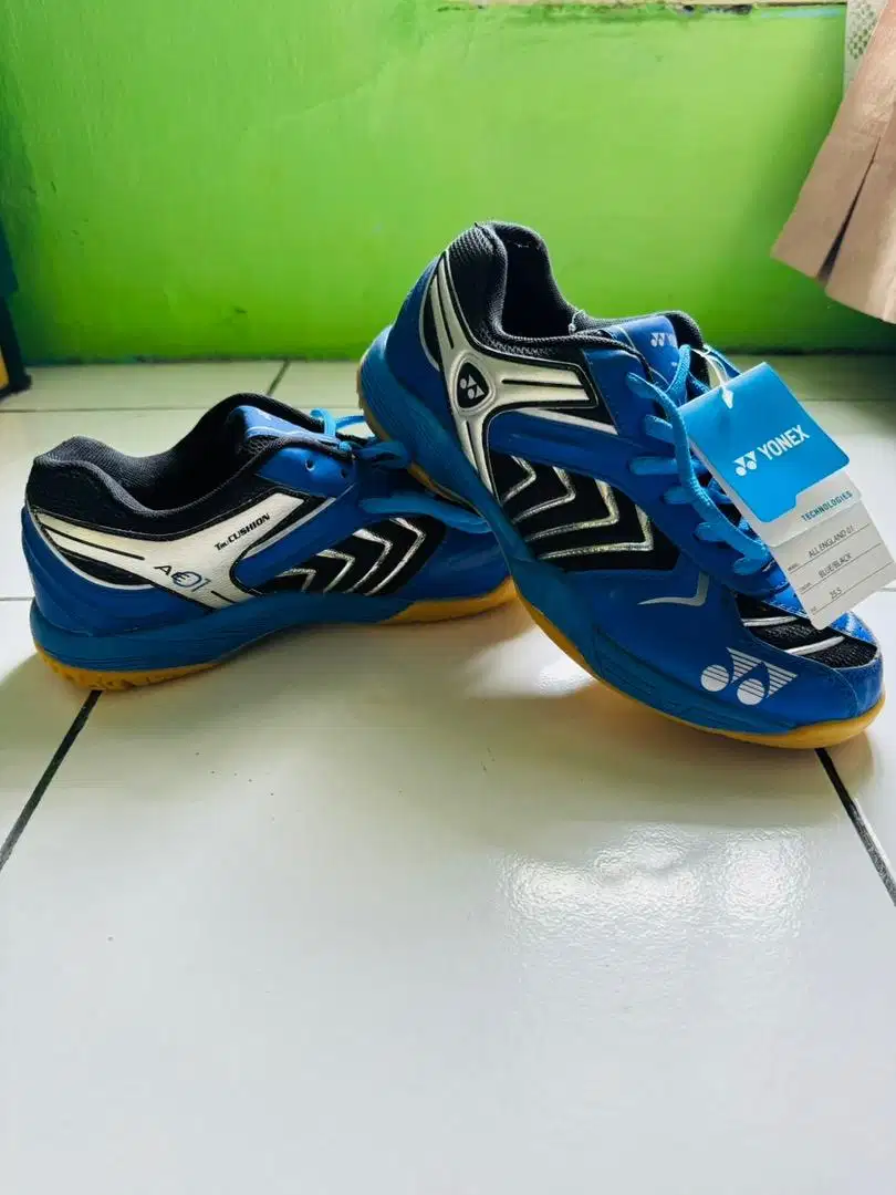 Sepatu Yonex Blue