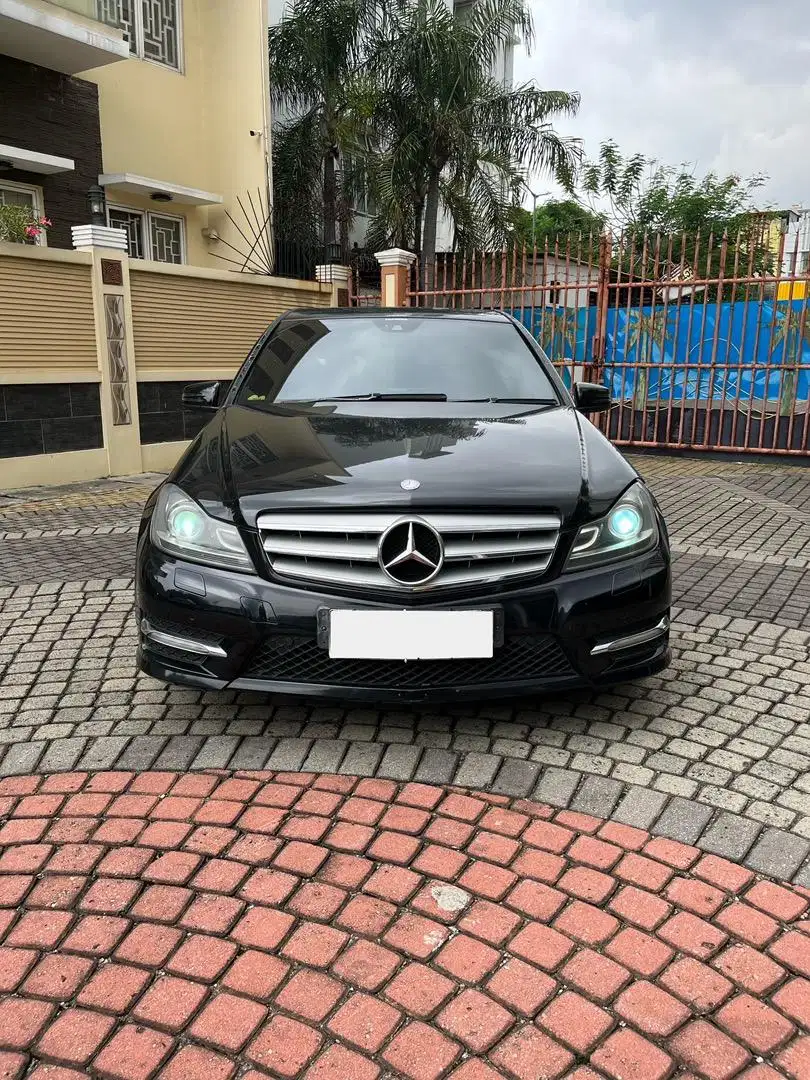 Mercedes-Benz C250 AMG 2011