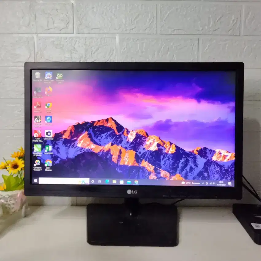 LED monitor LG 19in murah