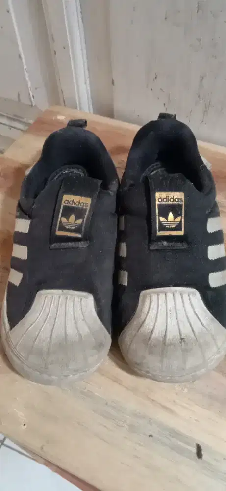 Sepatu anak ukuran 6 Adidas original