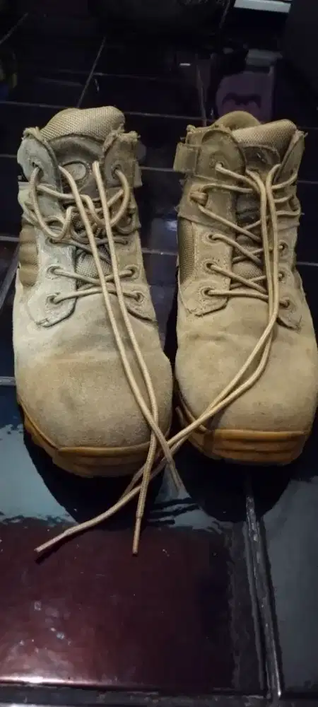 Sepatu Delta cordura 41
