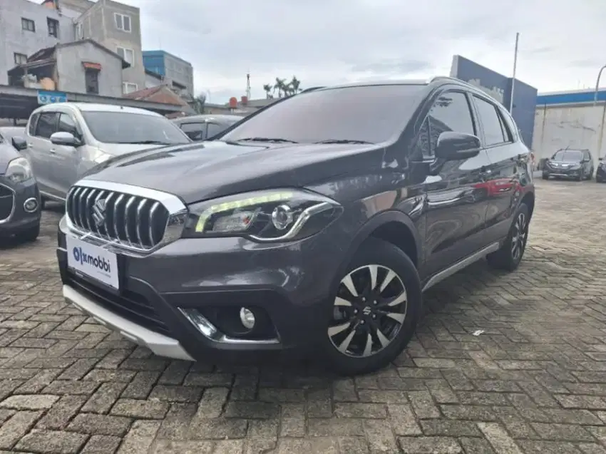 DP Rendah  10JT Suzuki SX4 1.5 S-Cross Bensin-MT 2018 Abu