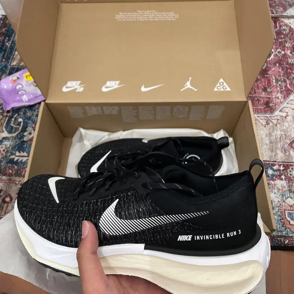 Sepatu Nike Running Invicible Run 3