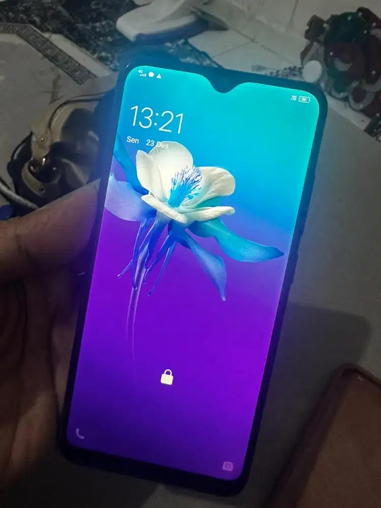 Vivo Y1s batangan