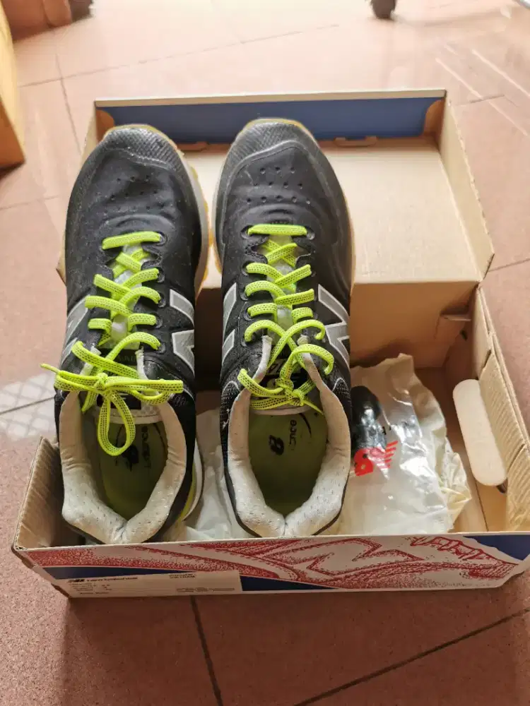 Sepatu sneakers New Balance Ori Size 43