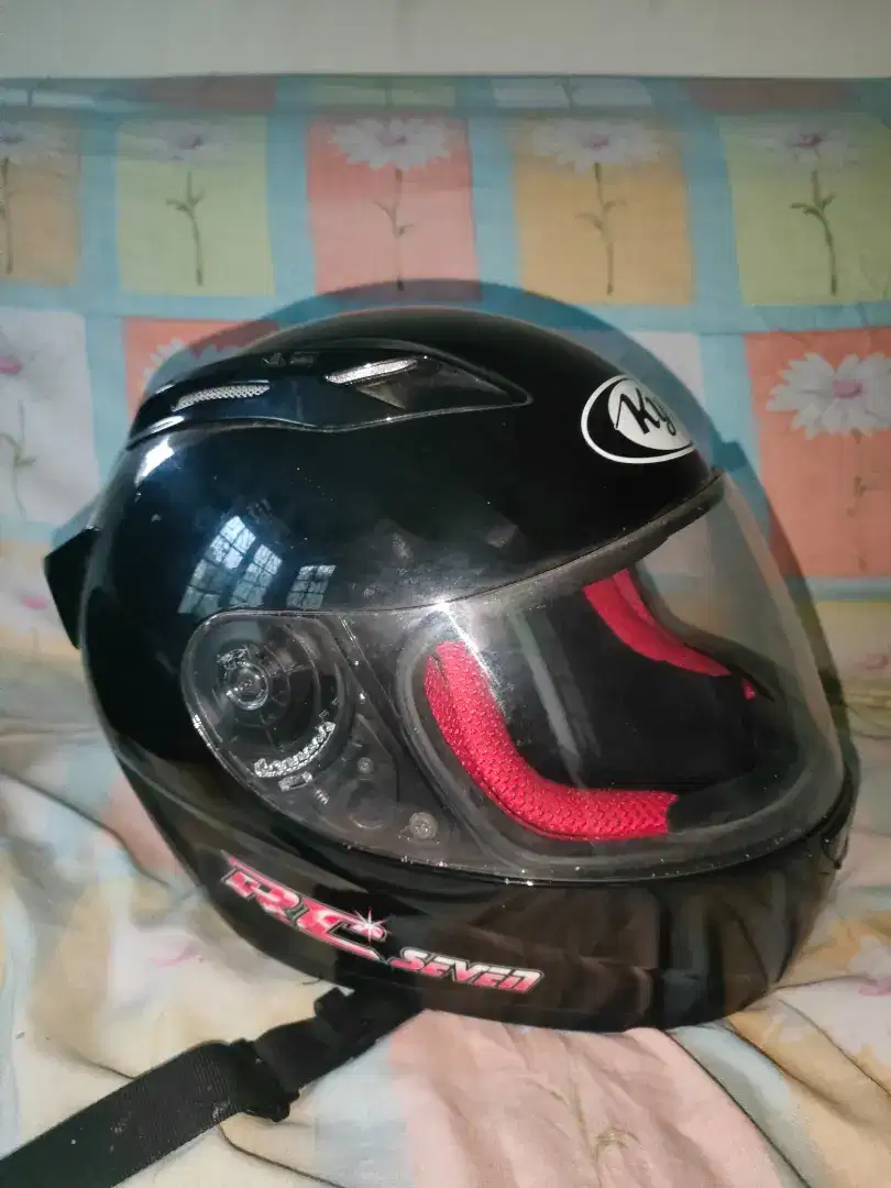 DIJUAL HELM KYT RC SEVEN SOLID- GLOSSY SIZE L