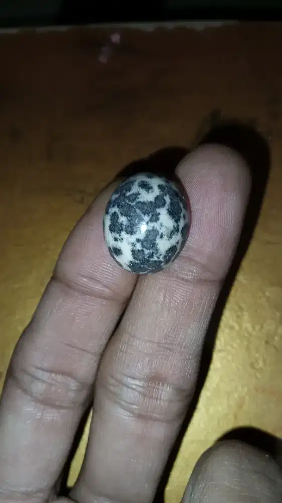 Batu natural pirus putih