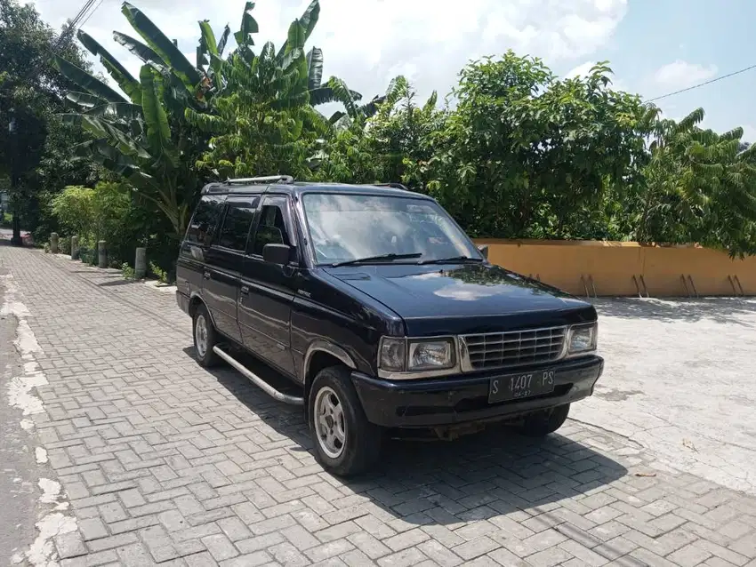 1995 Isuzu Panther Plat S pendi mobil bekas Sekoto Kediri Jatim