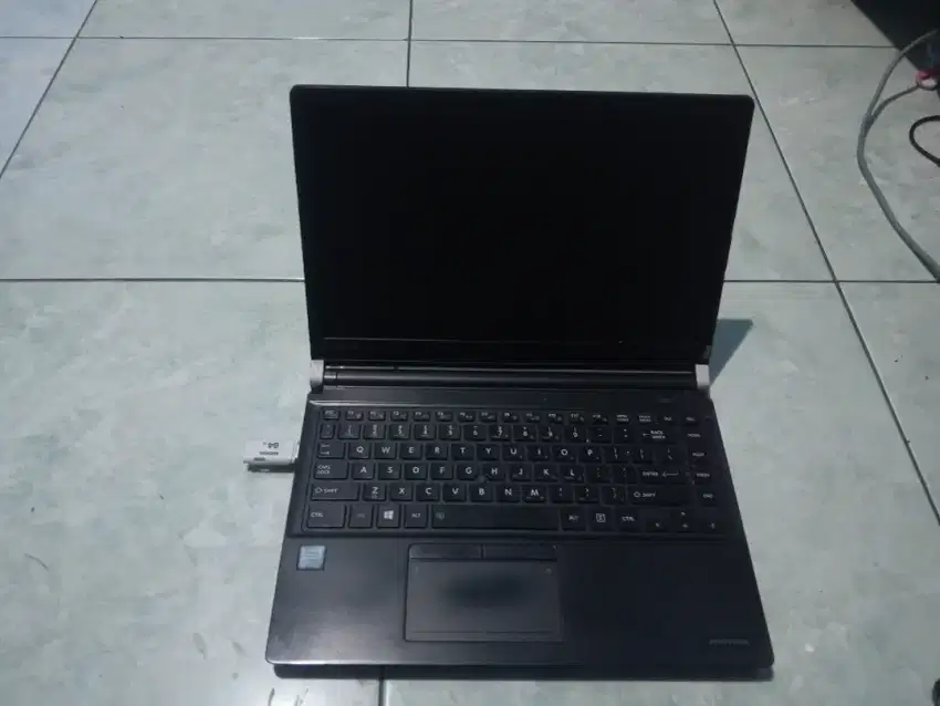 Toshiba Portage R-30C Core i5 Gen 6