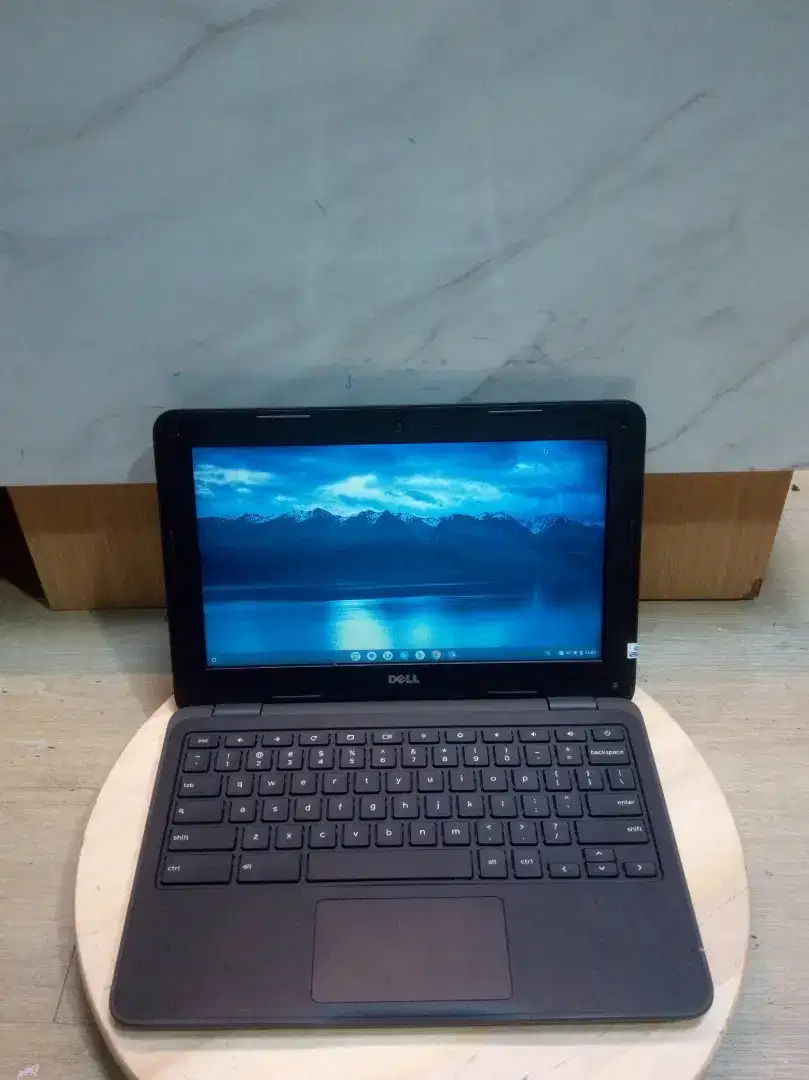 Laptop PELAJAR DELLD04 GARANSI 1TAHUN COD JABODETABEK PORT LENGKAP