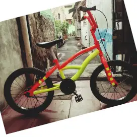 Sepeda anak Custom merek Wim Cycle ukuran 18 inch