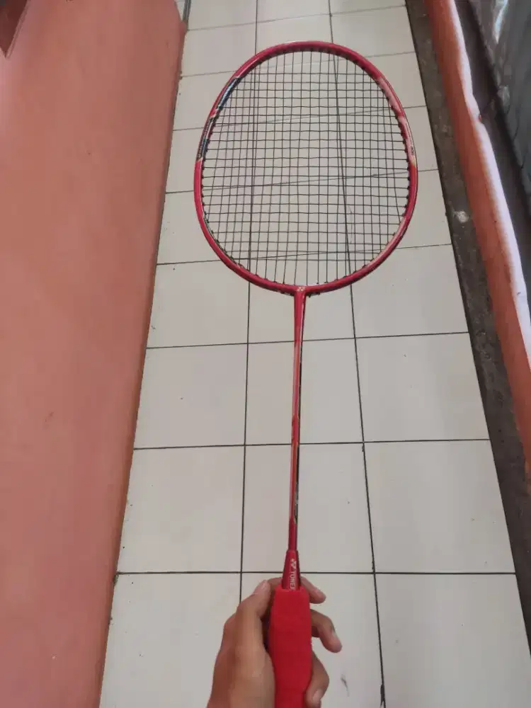 Raket Yonex Jarang Pakai Kumplit