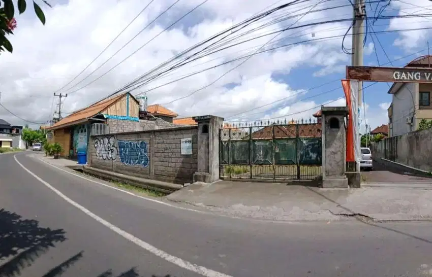 TANAH PINGGIR JALAN UTAMA SEMAT BRAWA canggu dkt seminyak nelayan