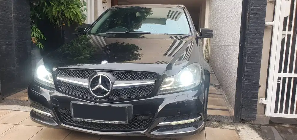 MERCEDES BENS C300 W204 Avantgarde