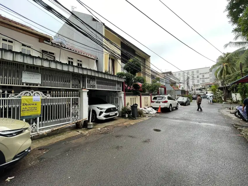 Disewakan Rumah 2 Lantai Akses lokasi strategis di Kebayoran Baru, Jak