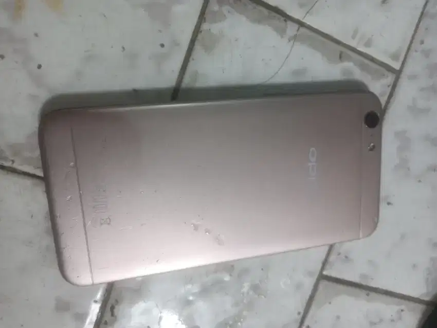 Oppo a57 RAm 4/64 retak dikit normal