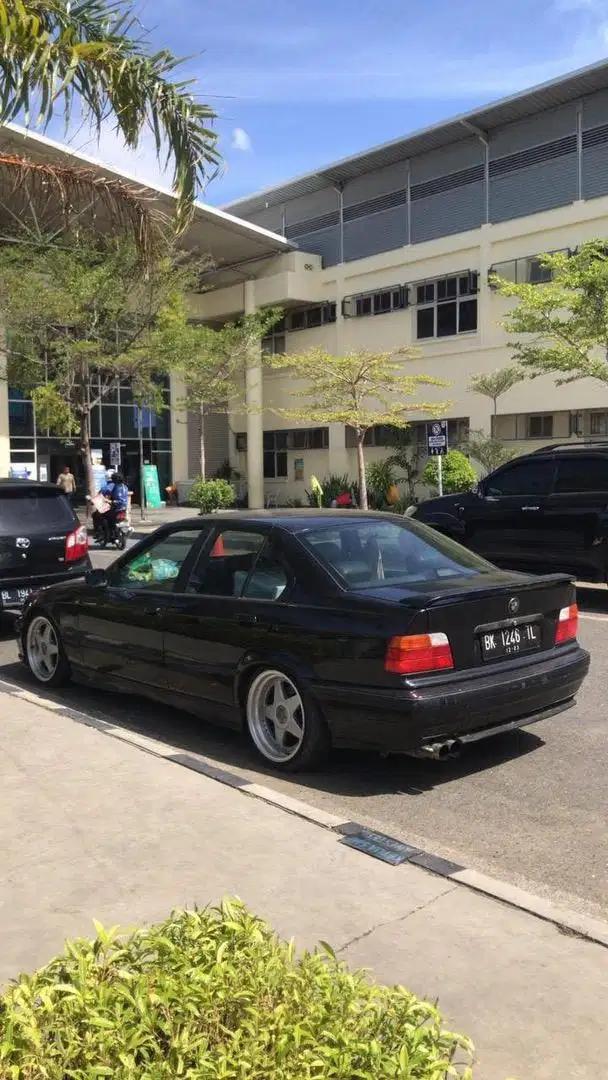 Dijual BMW E36 318i