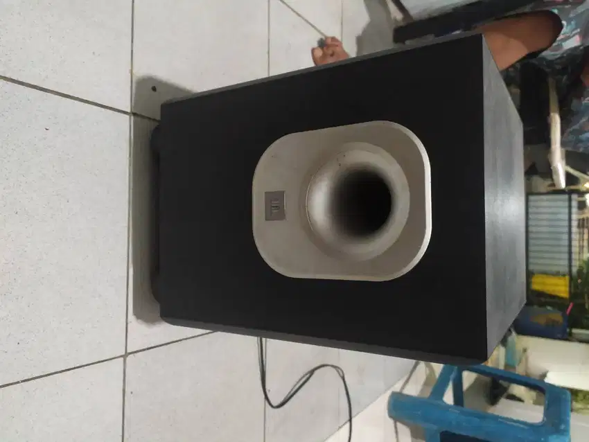 Subwoofer jbl 260/230 8 in