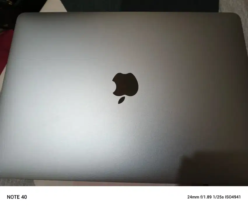 Dijual macbook M1 bekas ( baru dipakai 2 bulan)