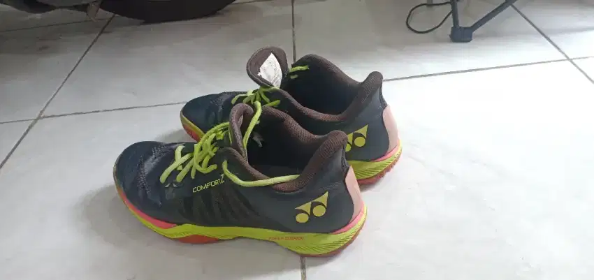 Sepatu Badminton Yonex Comfort Z ORI Second size 41