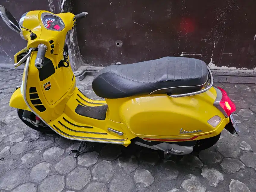 Vespa gts super sport