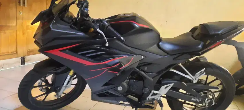 Cbr 150 ad karanganyar 2021 like new