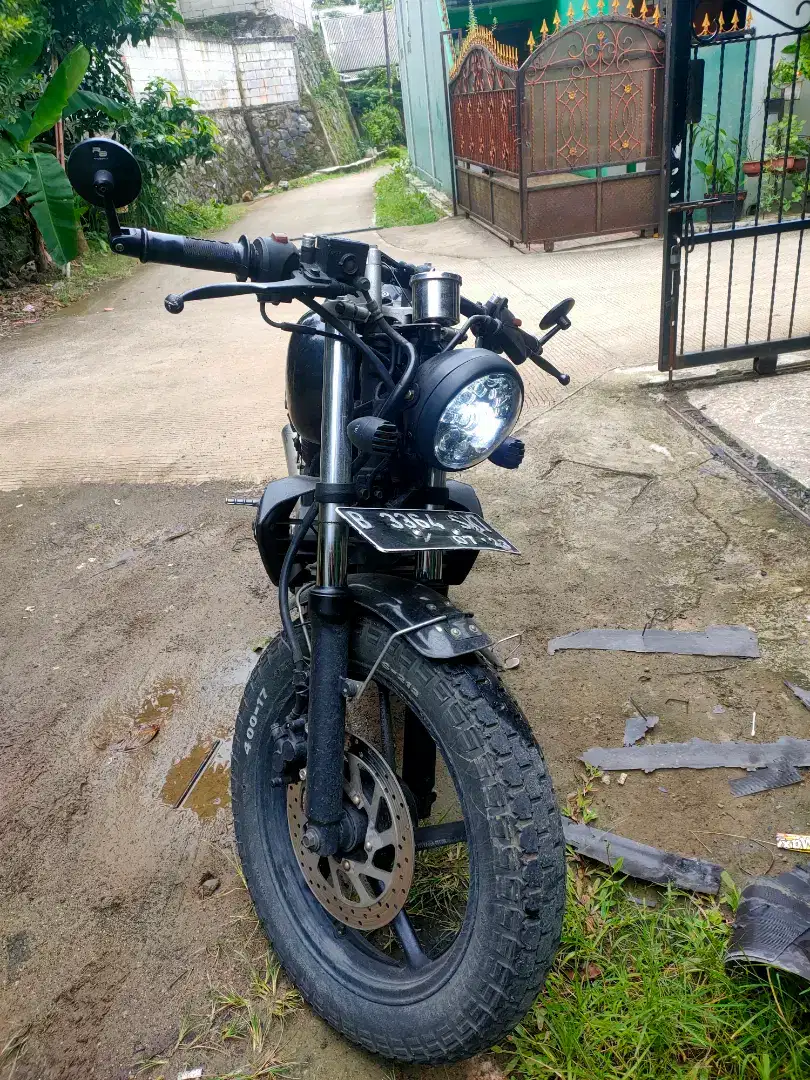 JUAL MOTOR BYSON CUSTOM CAFERECER