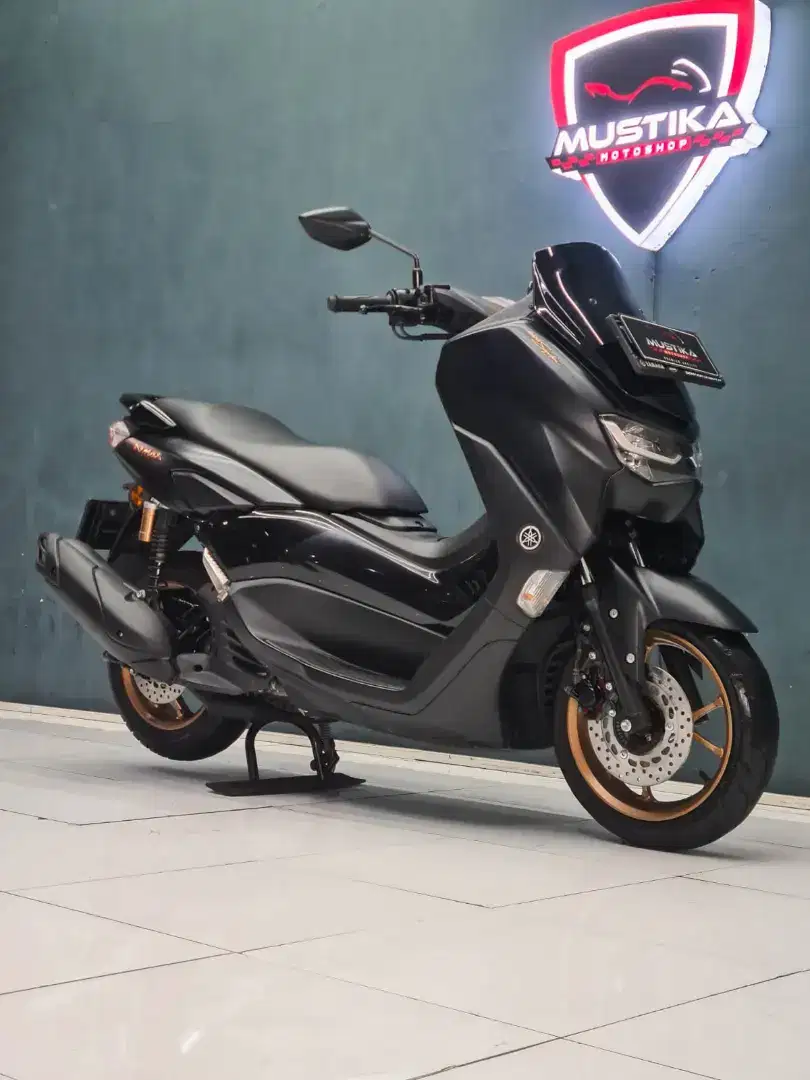 Termurah!! Yamaha nmax connect th 2022 mulus. Warna favorit hitam doff