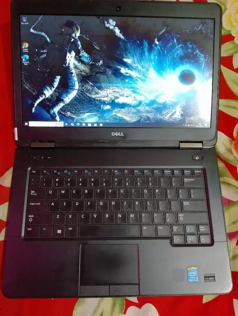 Laptop Dell Latitude E5440 Core i5 Gen 4 Mulus Pemakaian Bekas Dosen