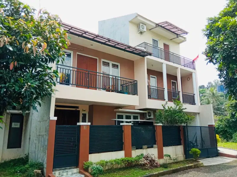 Dijual Rumah Bagus di Grand Sentul Dalam Cluster 