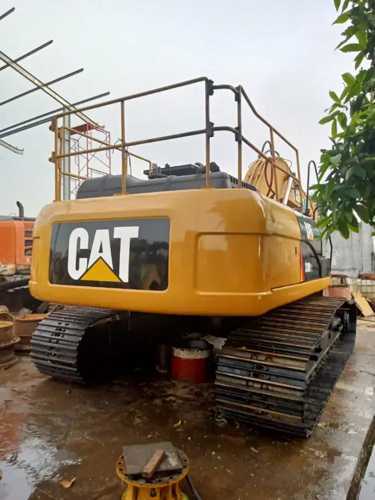 CATERPILLAR 330D2L 2018 ALAT BERAT EXCAVATOR.