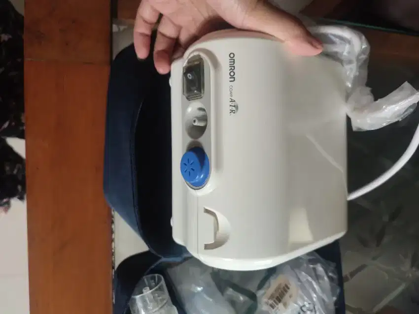 Nebulizer OMRON seperti baru