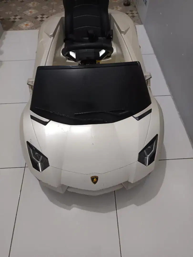 Mobil lamborgini aki