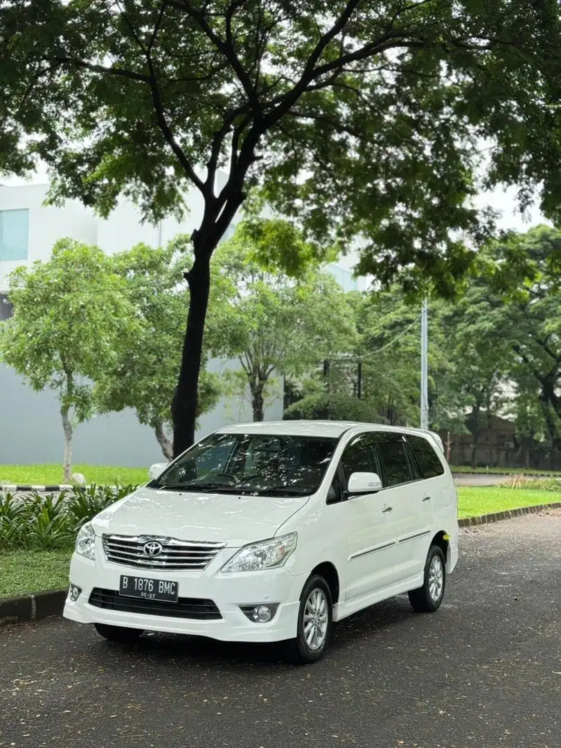 HARGA CASH Toyota Kijang Innova V Luxury Bensin Automatic 2012