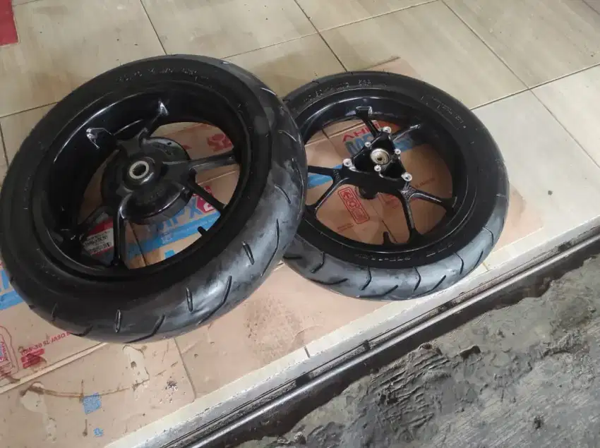 velg aerox standar ori sepasang