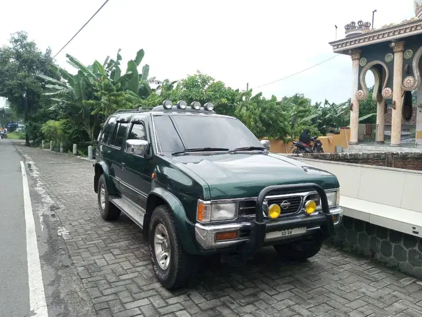 2001 Nissan Terrano GrandRoad Plat F maulana mobil bekas Sekoto Kediri