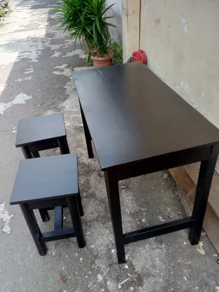 Meja sama kursi serba guna