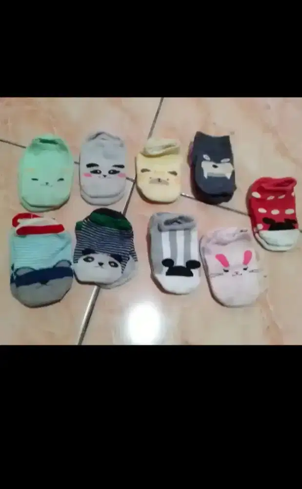 Kaos kaki bayi/anak
