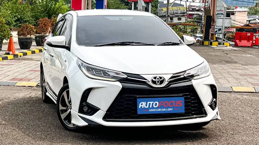 TOYOTA YARIS GR S A/T 2021 White