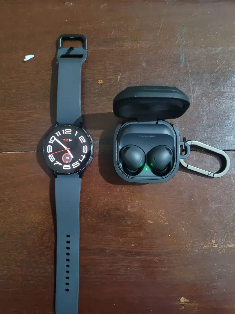 Dijual Samsung Galaxy watch 5 dan Samsung Galaxy Buds 2 Pro