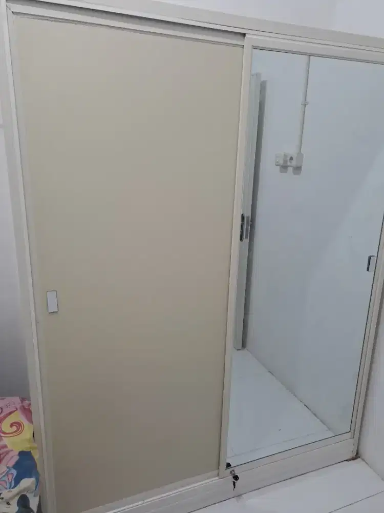 DIJUAL CEPAT LEMARI PAKAIAN BAHAN FULL ACP DAN KACA